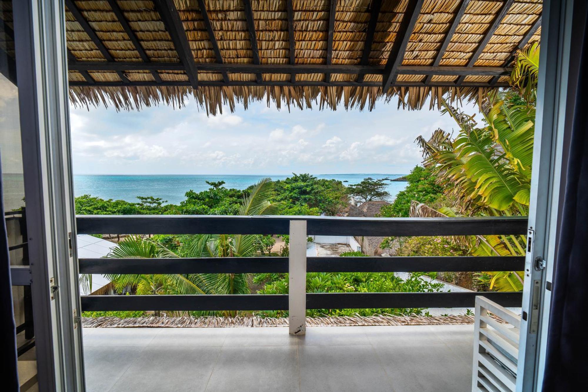 Blanco Beach Resort Malapascua Esterno foto